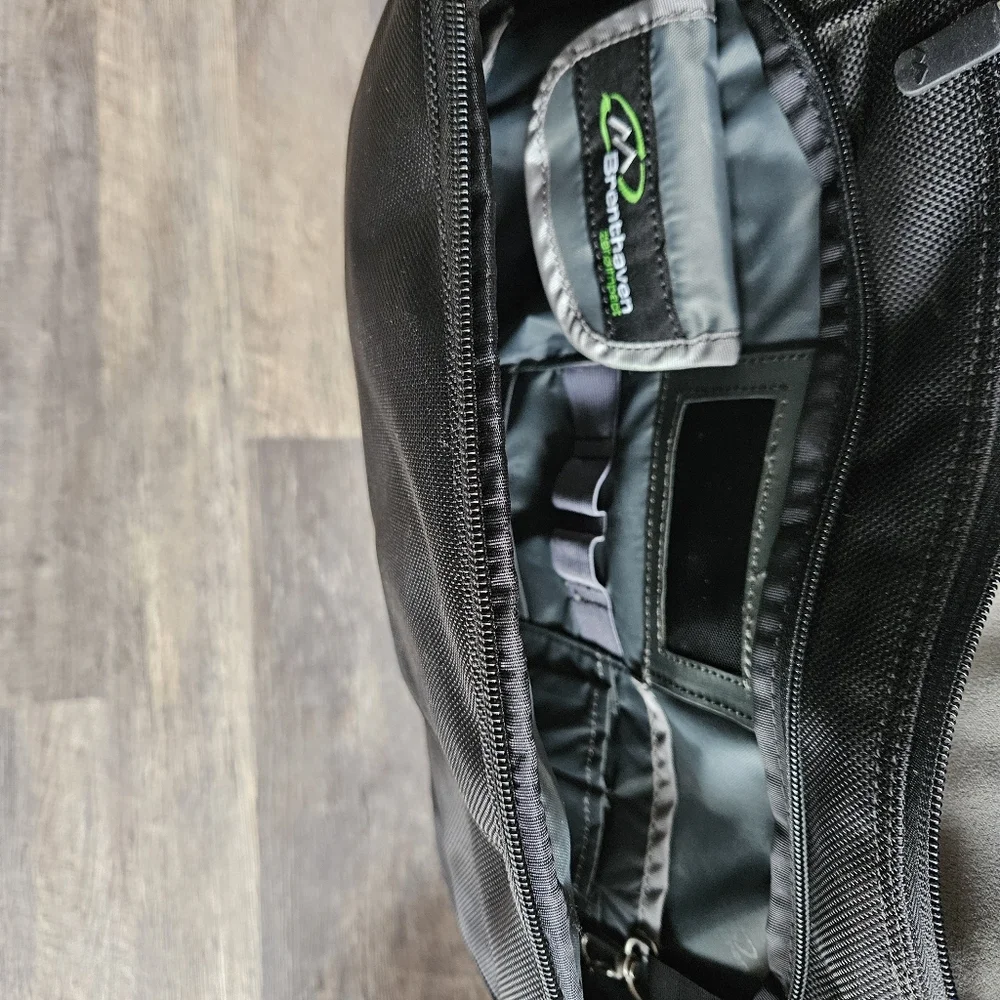 Brenthaven Prostye II-XF Laptop Shoulder Bag/X-Ray Friendly